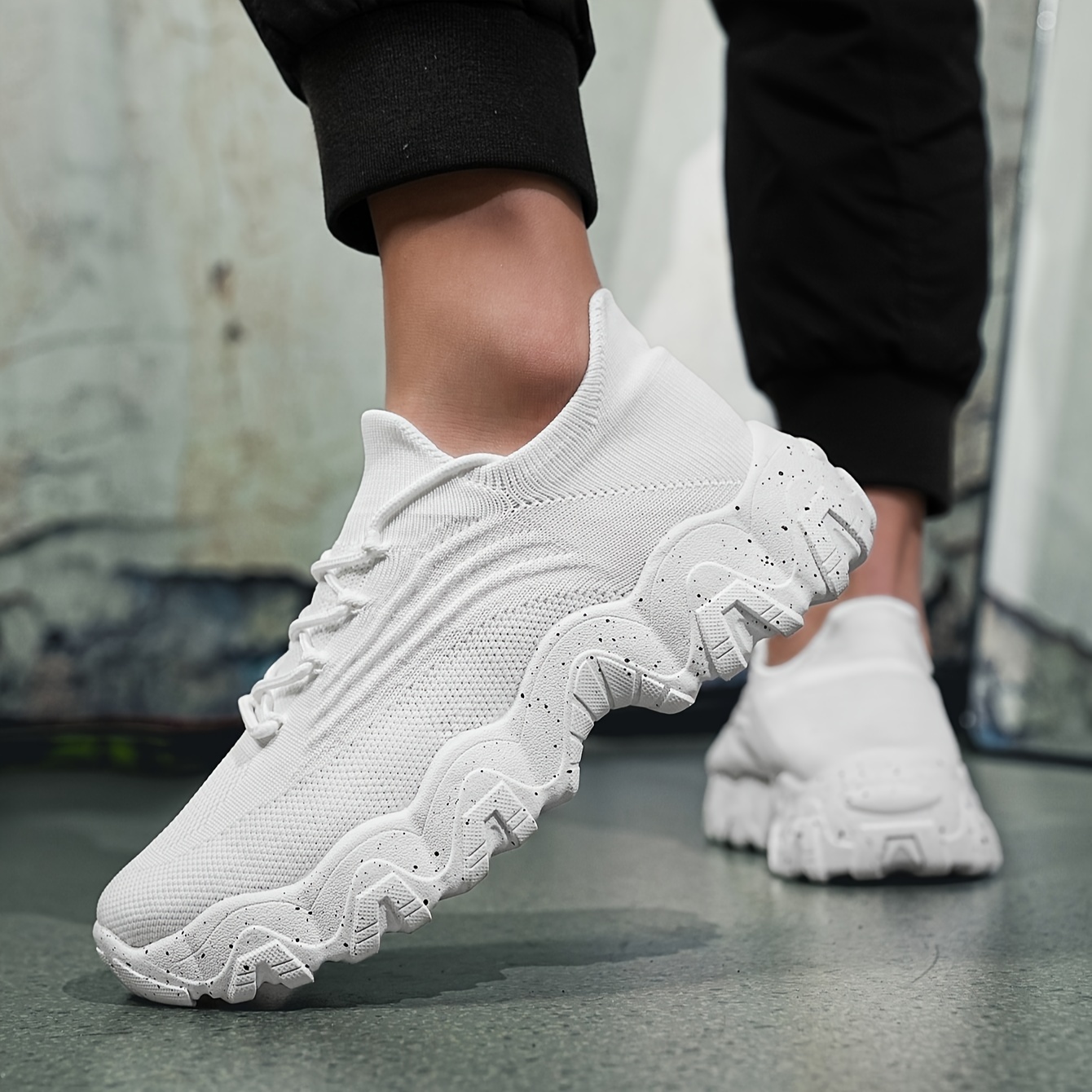 soft bottom shock absorption running shoes mesh breathable lightweight comfortable flying woven shoes wear slip on casual travel walking shoes details 0